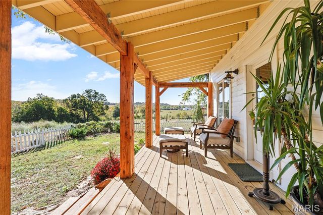 6933 Russell Road, Hillsboro, MO 63050