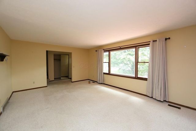 55 Gideon Court, Howard, OH 43028