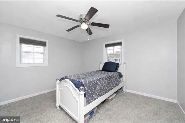 24 WOODBINE AVE, Maple Shade, NJ 08052