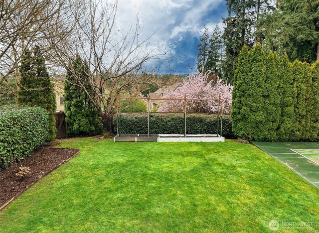 9968 184th Avenue NE, Redmond, WA 98052