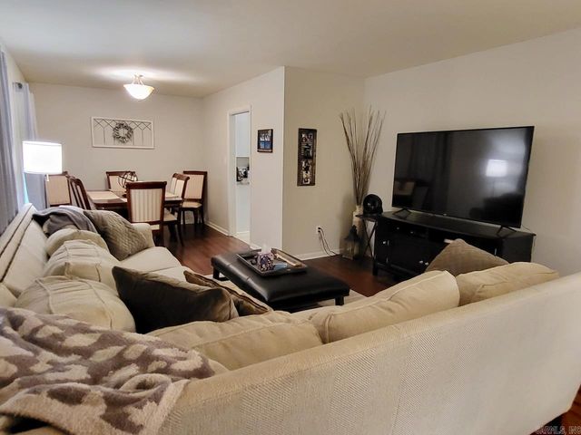 1136 Walnut St, Jonesboro, AR 72401