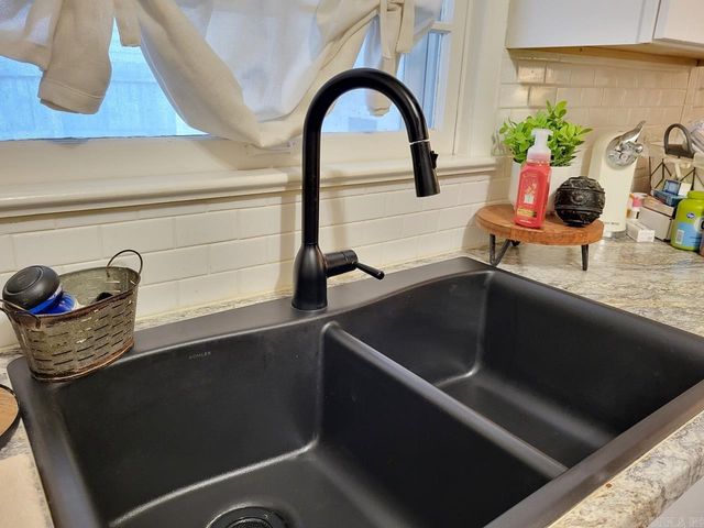 1136 Walnut St, Jonesboro, AR 72401