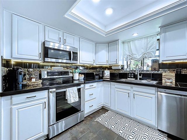 513 HAMMOCK PINE BOULEVARD, Clearwater, FL 33761