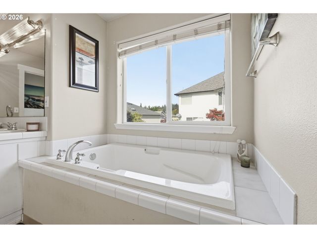 16418 Se ORCHARD VIEW Ln, Damascus, OR 97089