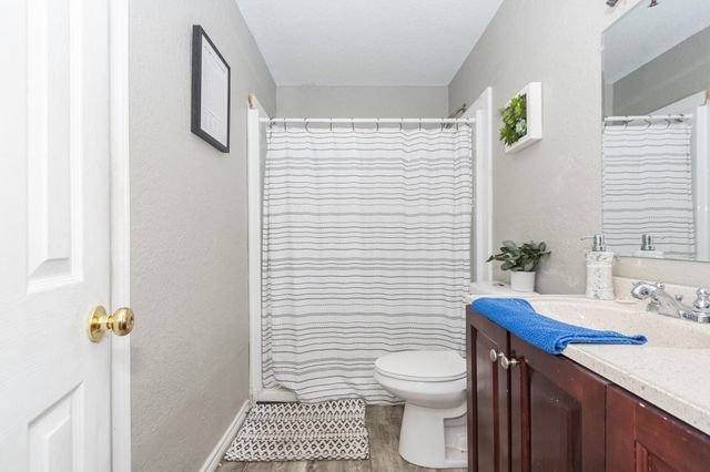 706 E New York Street, Brazoria, TX 77422