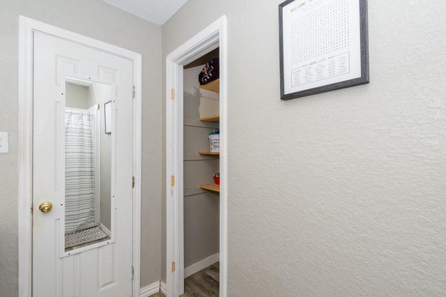 706 E New York Street, Brazoria, TX 77422