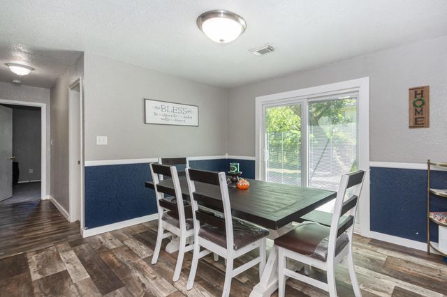 706 E New York Street, Brazoria, TX 77422