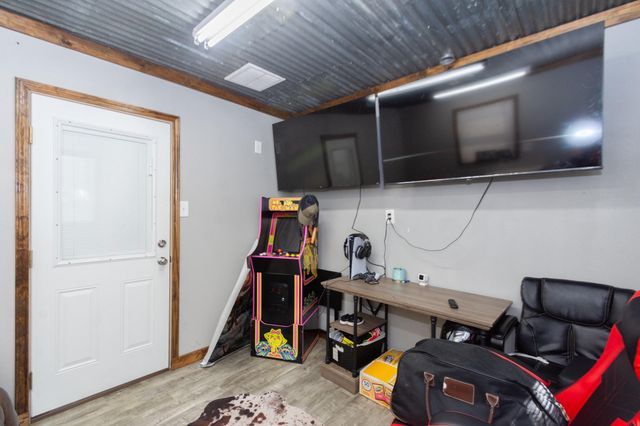 706 E New York Street, Brazoria, TX 77422