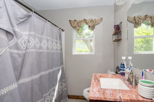 706 E New York Street, Brazoria, TX 77422