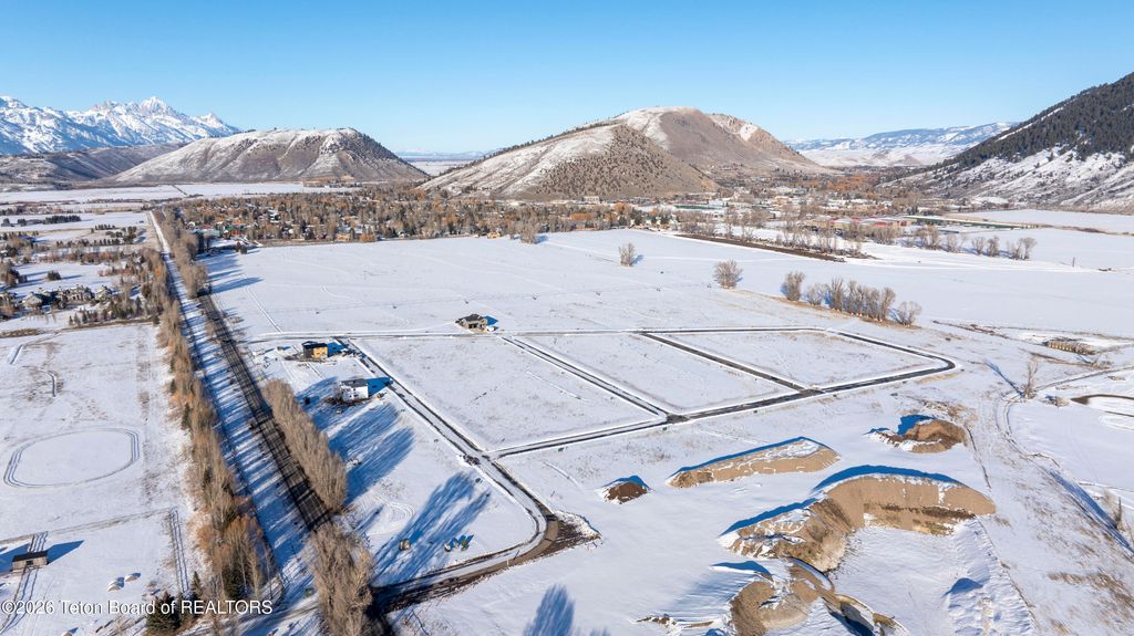 2055 LOG CABIN CLB Road, Jackson, WY 83001 photo 26