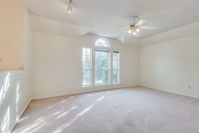 911 Harwood Court, Euless, TX 76039