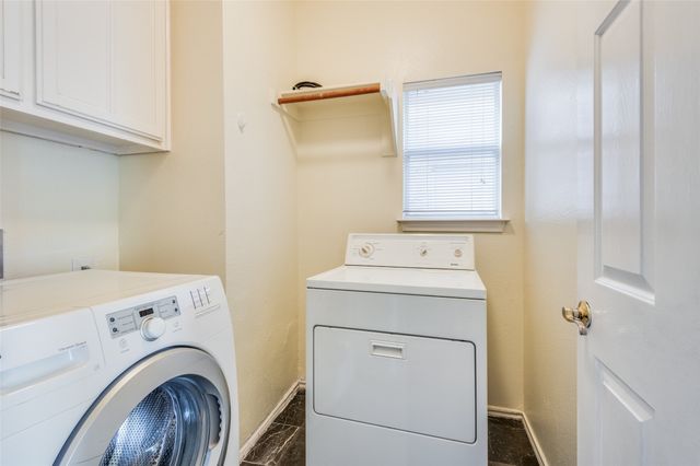 911 Harwood Court, Euless, TX 76039