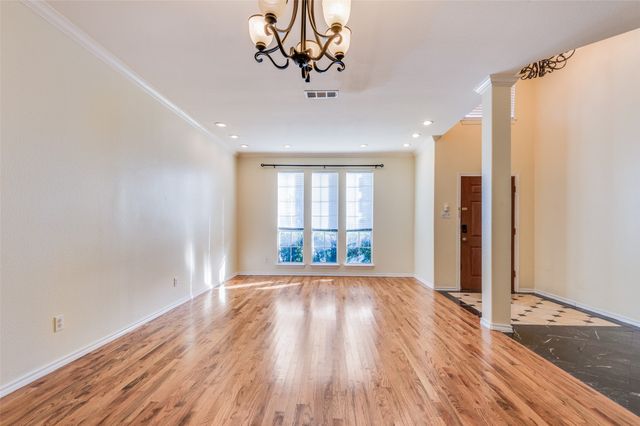 911 Harwood Court, Euless, TX 76039
