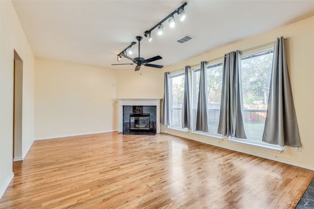 911 Harwood Court, Euless, TX 76039