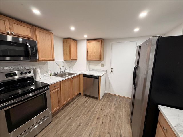 3301 Spanish Moss Terrace 306, Lauderhill, FL 33319