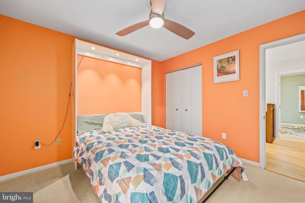 Image 24 of property listing at 2319 GLADE BANK WAY, Reston, VA 20191