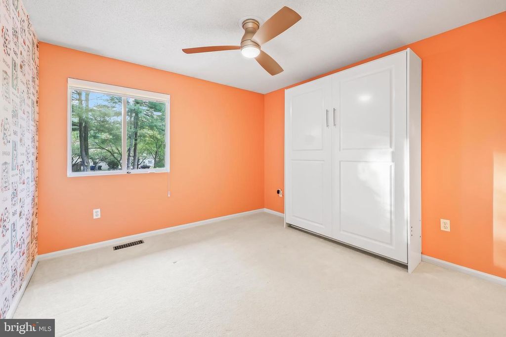 Image 26 of property listing at 2319 GLADE BANK WAY, Reston, VA 20191