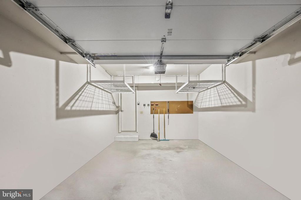 Image 32 of property listing at 2319 GLADE BANK WAY, Reston, VA 20191