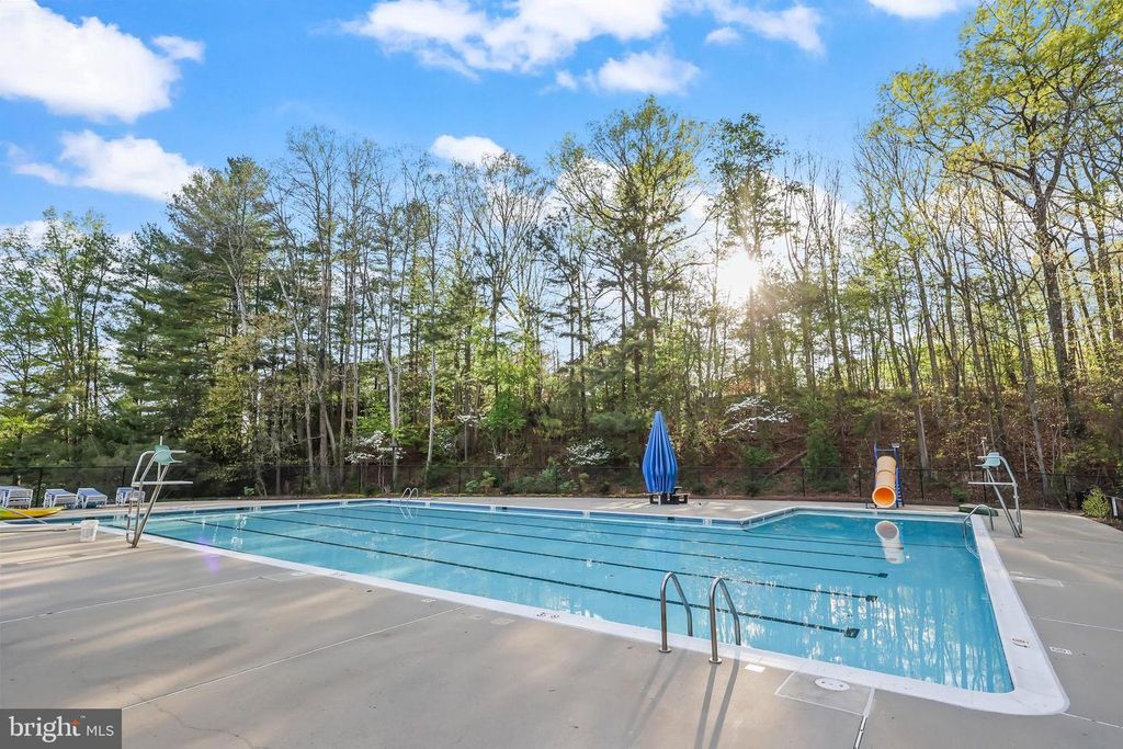 Image 40 of property listing at 2319 GLADE BANK WAY, Reston, VA 20191