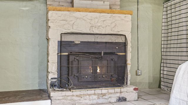 1516 S Kimbrough Avenue, Springfield, MO 65807