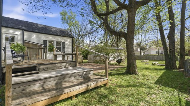 1516 S Kimbrough Avenue, Springfield, MO 65807