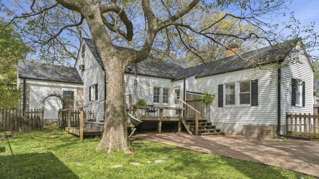 1516 S Kimbrough Avenue, Springfield, MO 65807