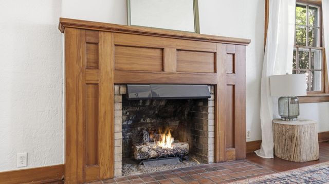 1516 S Kimbrough Avenue, Springfield, MO 65807