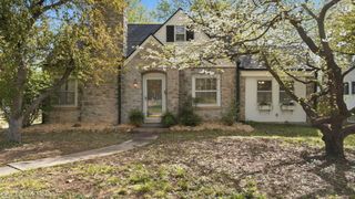 1516 S Kimbrough Avenue, Springfield, MO 65807