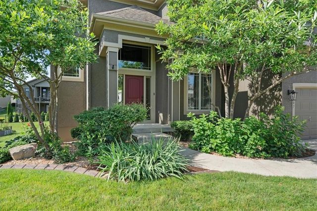 3107 W 155th Terrace, Overland Park, KS 66224