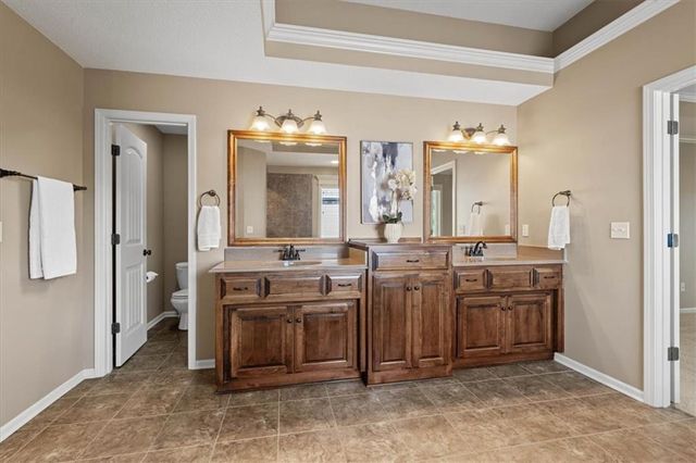 3107 W 155th Terrace, Overland Park, KS 66224