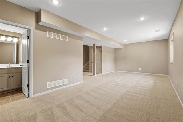 3107 W 155th Terrace, Overland Park, KS 66224
