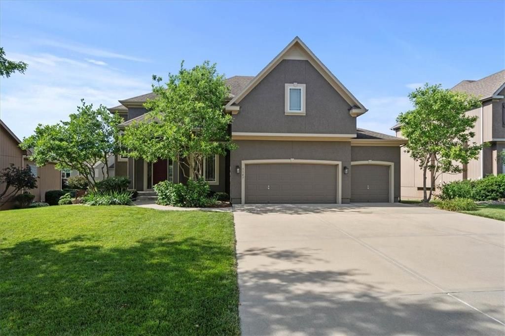 3107 W 155th Terrace, Overland Park, KS 66224