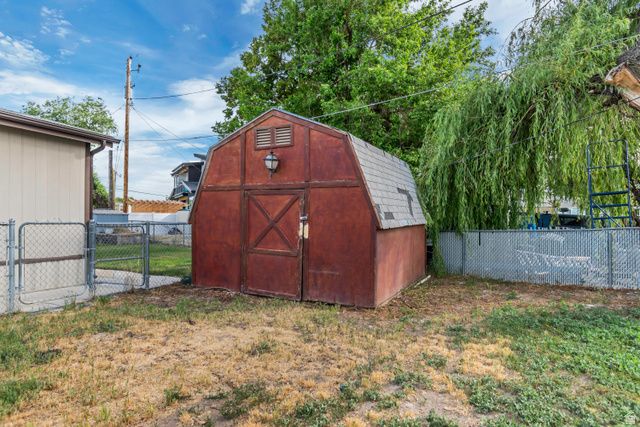 6954 S FLAMINGO WAY, West Jordan, UT 84084