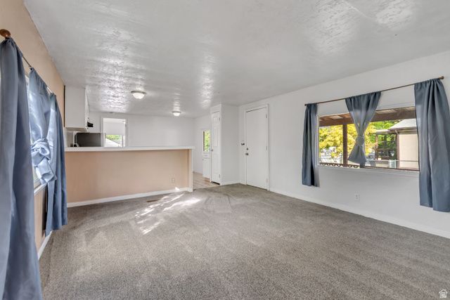 6954 S FLAMINGO WAY, West Jordan, UT 84084