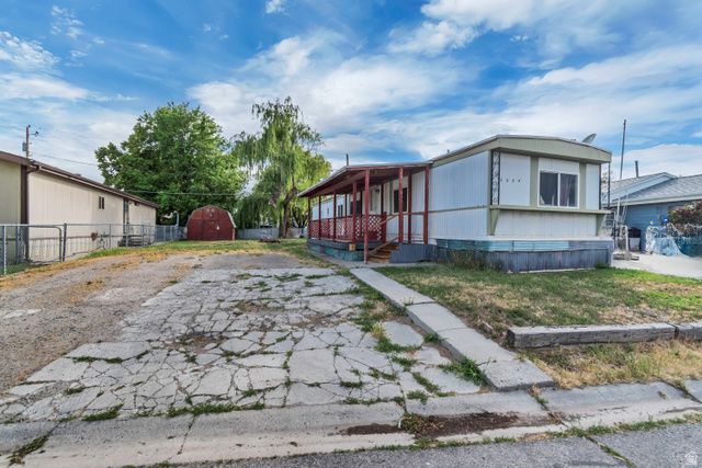 6954 S FLAMINGO WAY, West Jordan, UT 84084