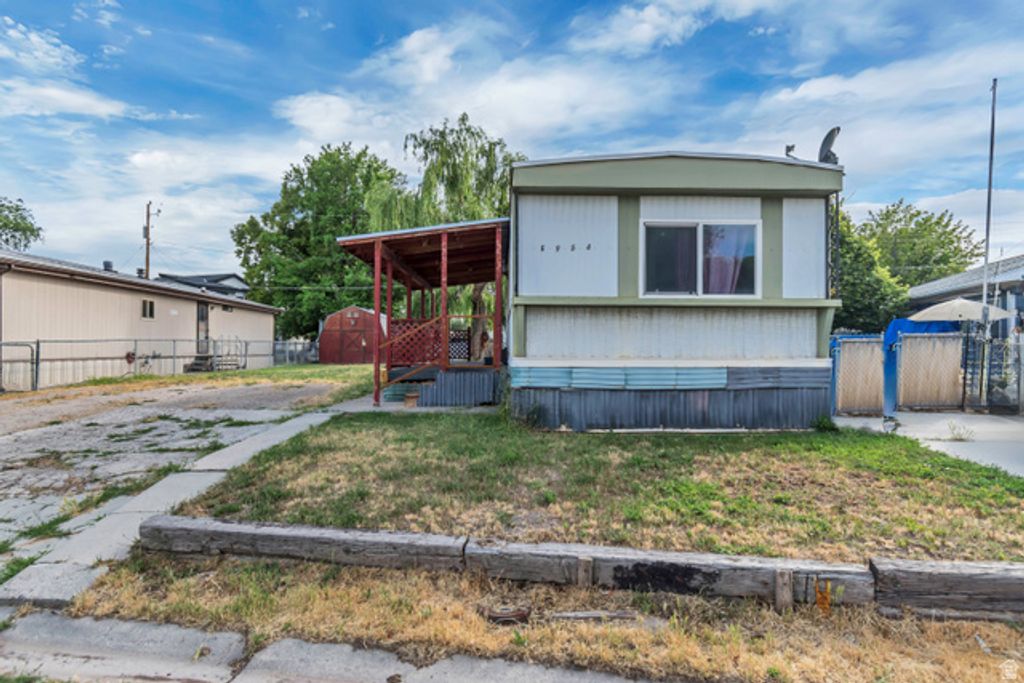 6954 S FLAMINGO WAY, West Jordan, UT 84084