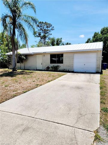 704 W Cleveland LN, Lehigh Acres, FL 33936