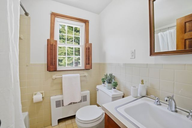407 Stow Rd, Boxborough, MA 01719