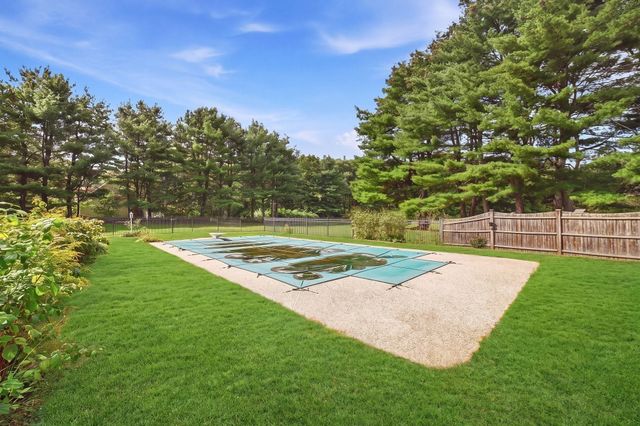407 Stow Rd, Boxborough, MA 01719