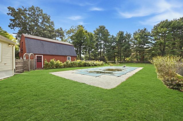 407 Stow Rd, Boxborough, MA 01719