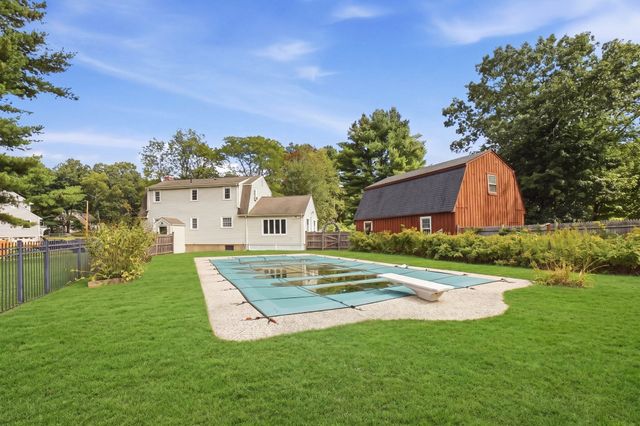 407 Stow Rd, Boxborough, MA 01719