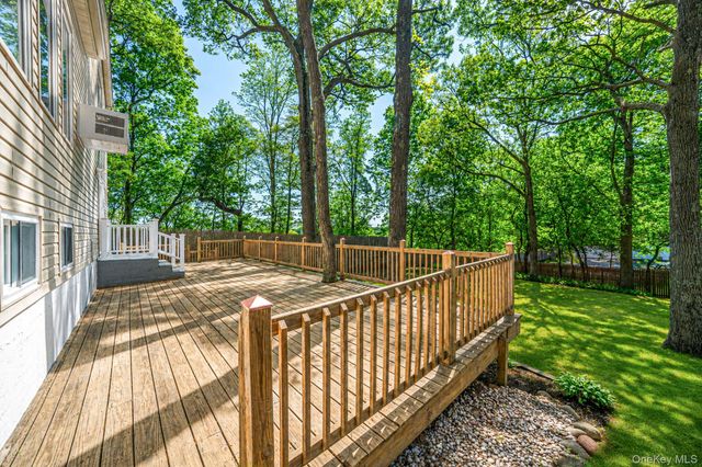 14 Basswood Lane, Farmingville, NY 11738