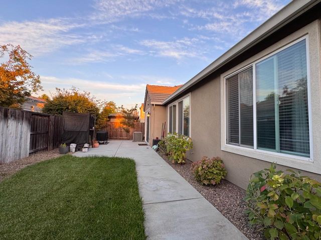 117 Bing Dr, Lodi, CA 95240