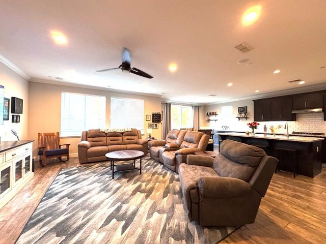 117 Bing Dr, Lodi, CA 95240