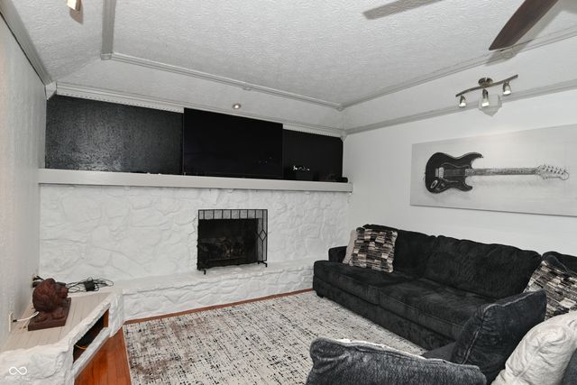 1436 Concordia Drive, Avon, IN 46123