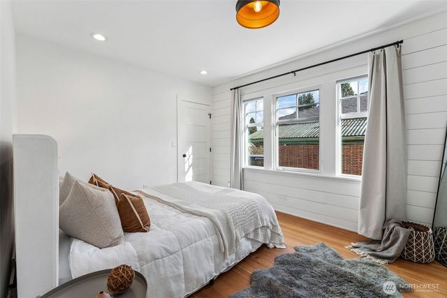 6010 49th Avenue SW, Seattle, WA 98136