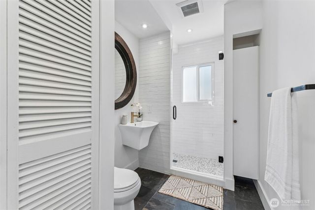 6010 49th Avenue SW, Seattle, WA 98136