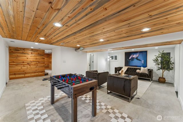 6010 49th Avenue SW, Seattle, WA 98136