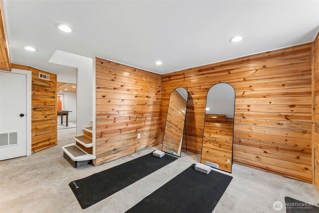 6010 49th Avenue SW, Seattle, WA 98136