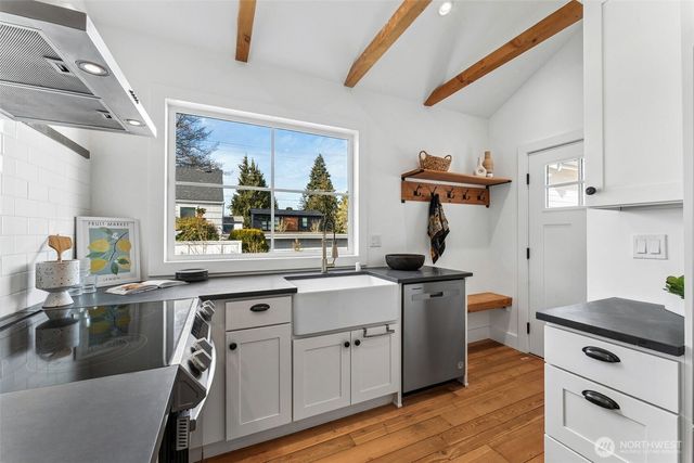 6010 49th Avenue SW, Seattle, WA 98136